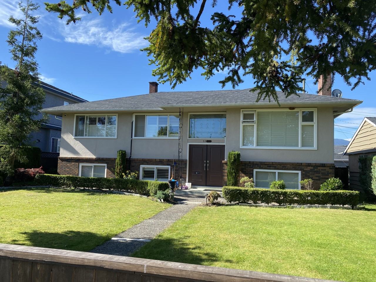 6553 Dunnedin Street, Burnaby, BC V5B 1Y7 2 Bedroom House for 2,000