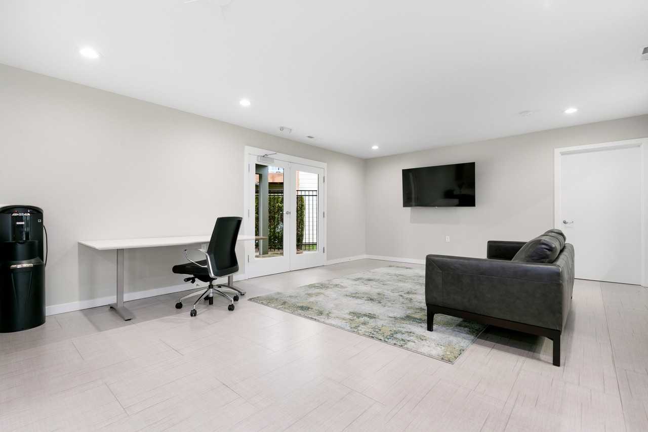 Sandstone Manor Apartments 16677 Ne Russell St, Gresham, OR 97230