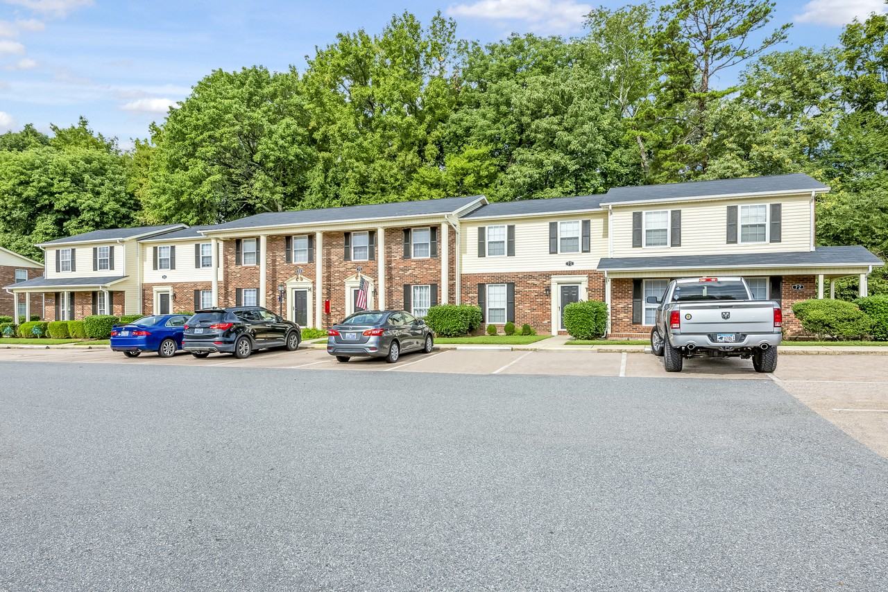 Concordview Townhomes Townhouses 129 Tarrymore Lane Southwest