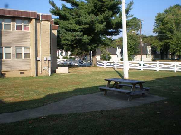 Hartland Place Apartments 800 Old Hickory Boulevard, Jackson, TN