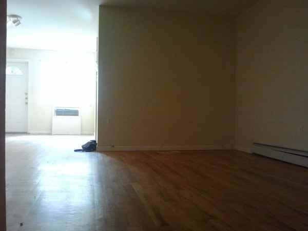 Fabulous 3 bedroom 2 bathroom Hart Street and Marcy Avenue w/ Washer