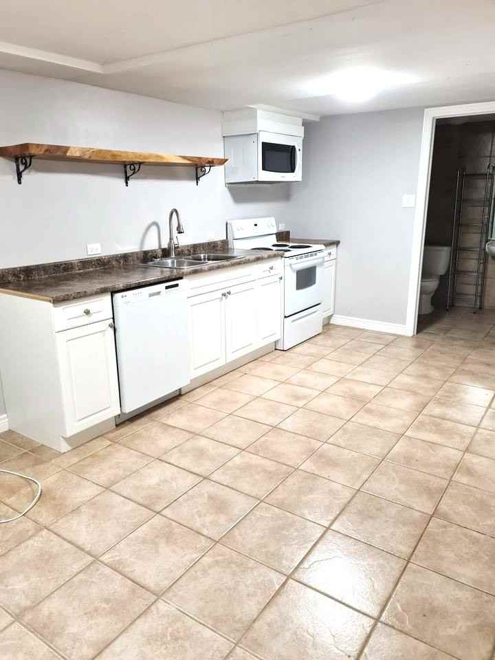Studio Apartment in the Heart of Downtown Beamsville Apartments 4996