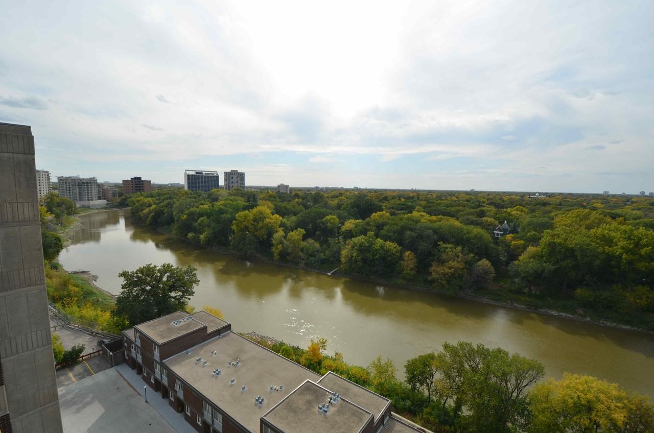 Canterbury House Apartments 270 Roslyn Rd, Winnipeg, MB R3L 0H3 Zumper