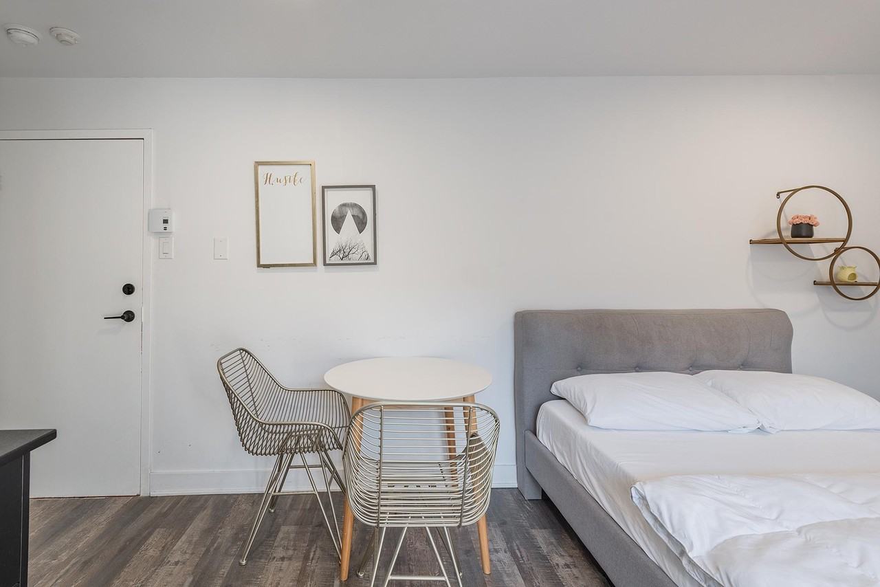 2020 SaintDenis Apartments 2020 Rue SaintDenis, Montréal, QC H2X