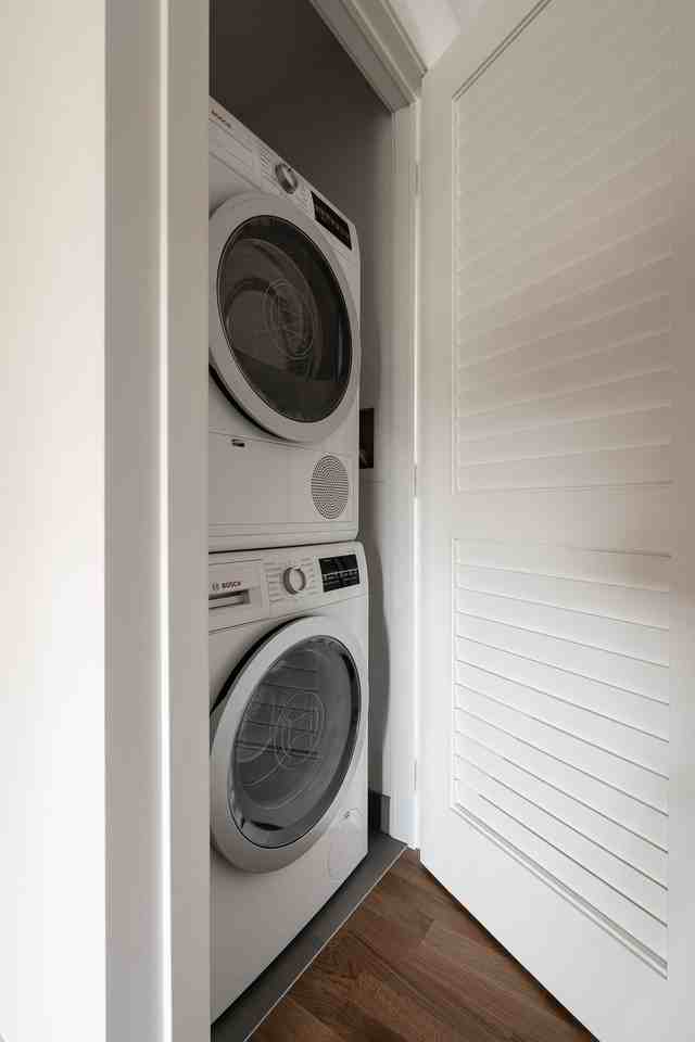 5556 Eccleston Drive Apartments 56 Eccleston Dr, Toronto, ON M4A 1K9