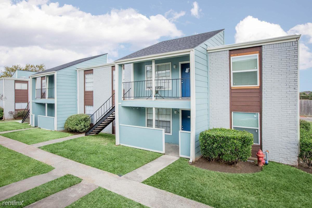 3001 E League City Pkwy Apartments in Bay Ridge, League City, TX 77573