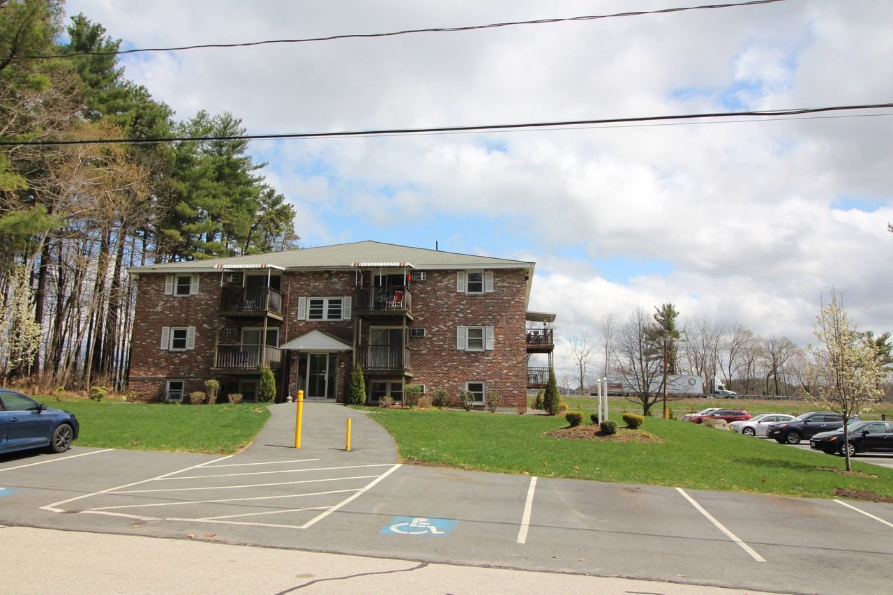 Pineview Apartments 13 Charleston Avenue 31, Londonderry, NH 03053
