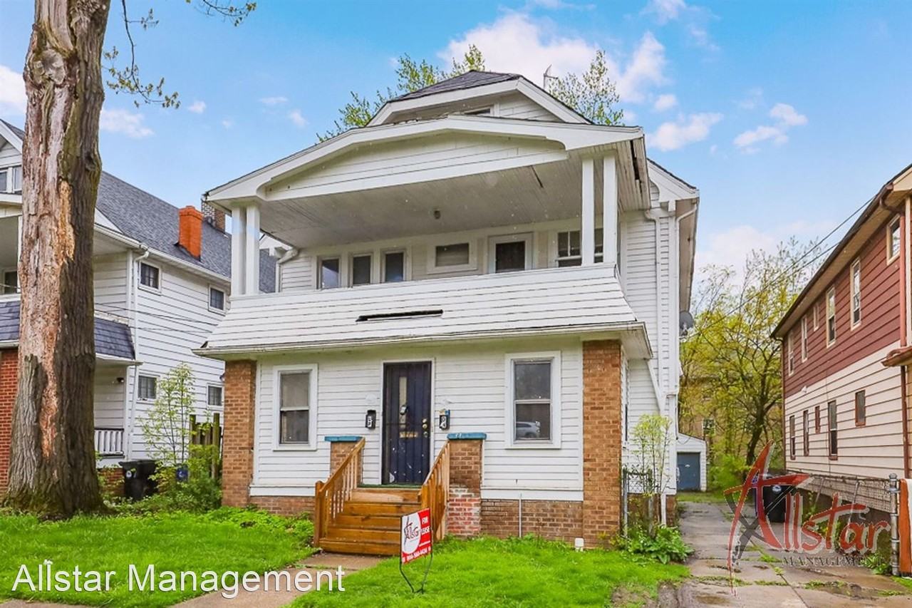 13106 13108 Beachwood Ave Apartments in Union Miles Park, Cleveland