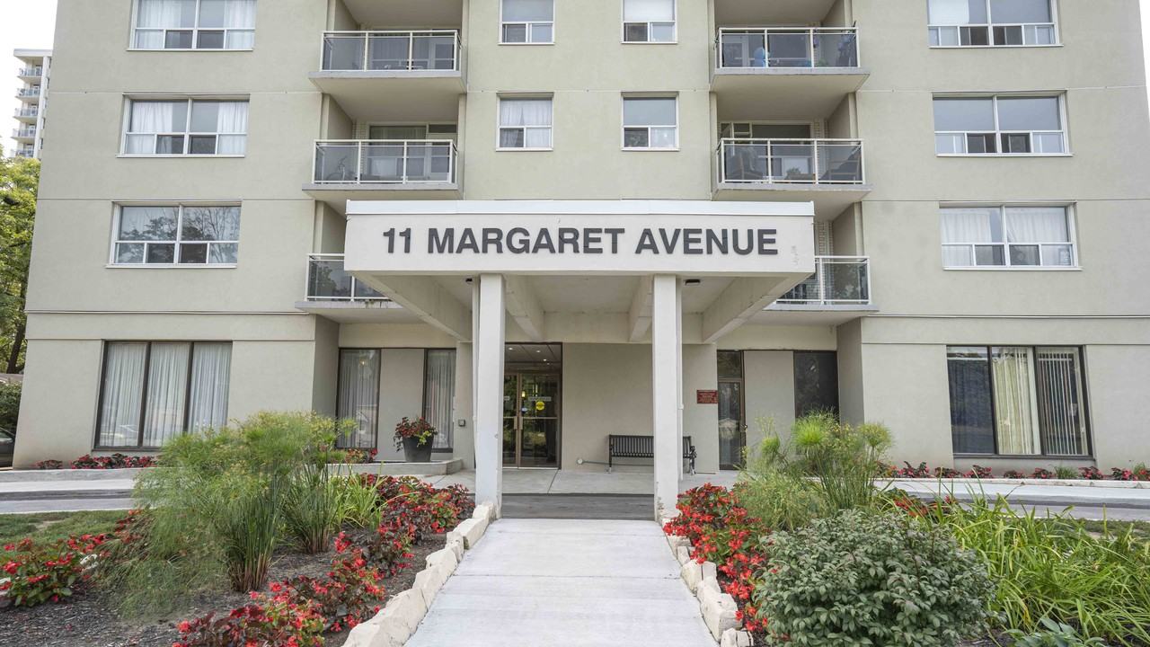 Queen Margaret I Apartments 11 Margaret Ave, Kitchener, ON N2H 6M4