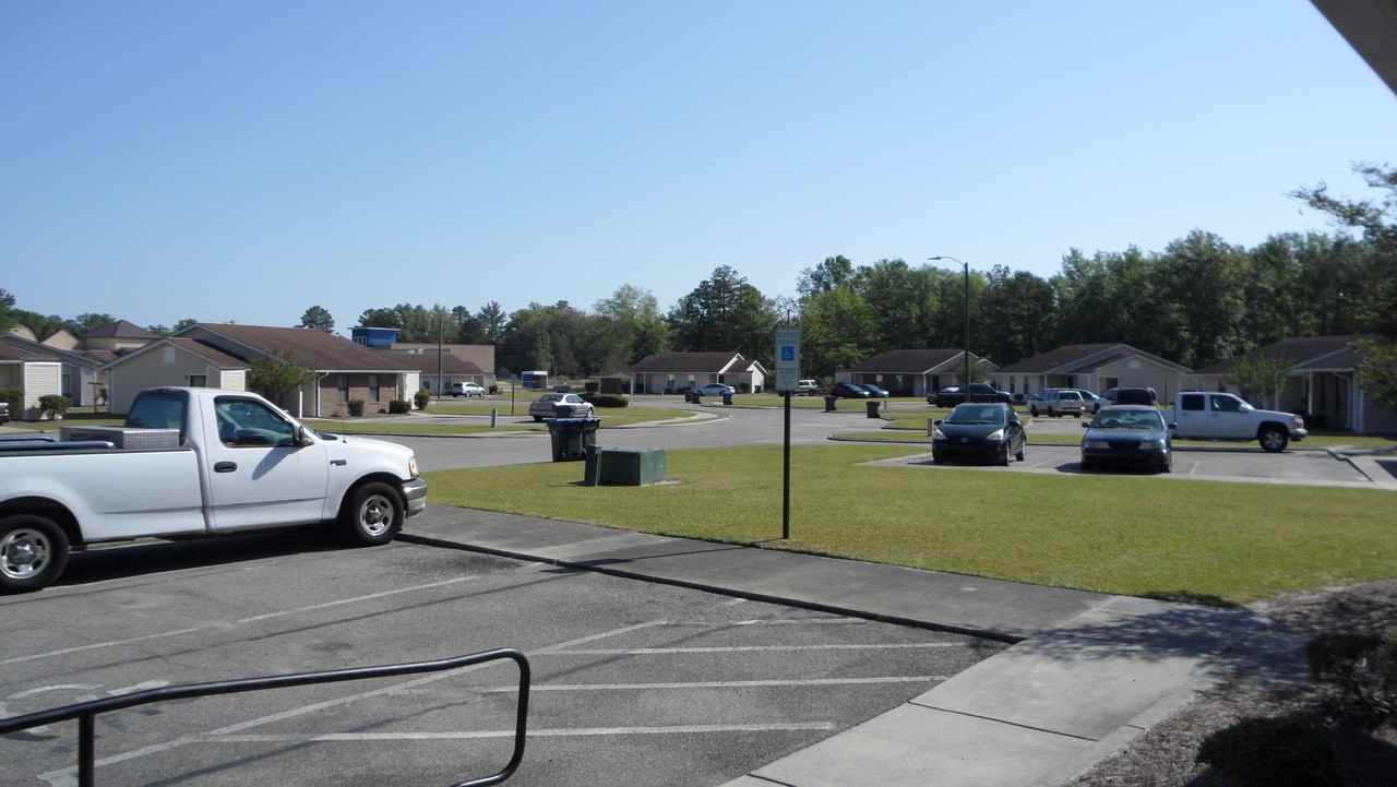 Meadows Apartments 106 Meadow Lane, Raeford, NC 28376 Zumper