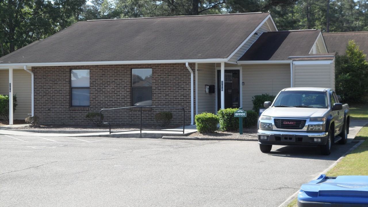 Meadows Apartments 106 Meadow Lane, Raeford, NC 28376 Zumper