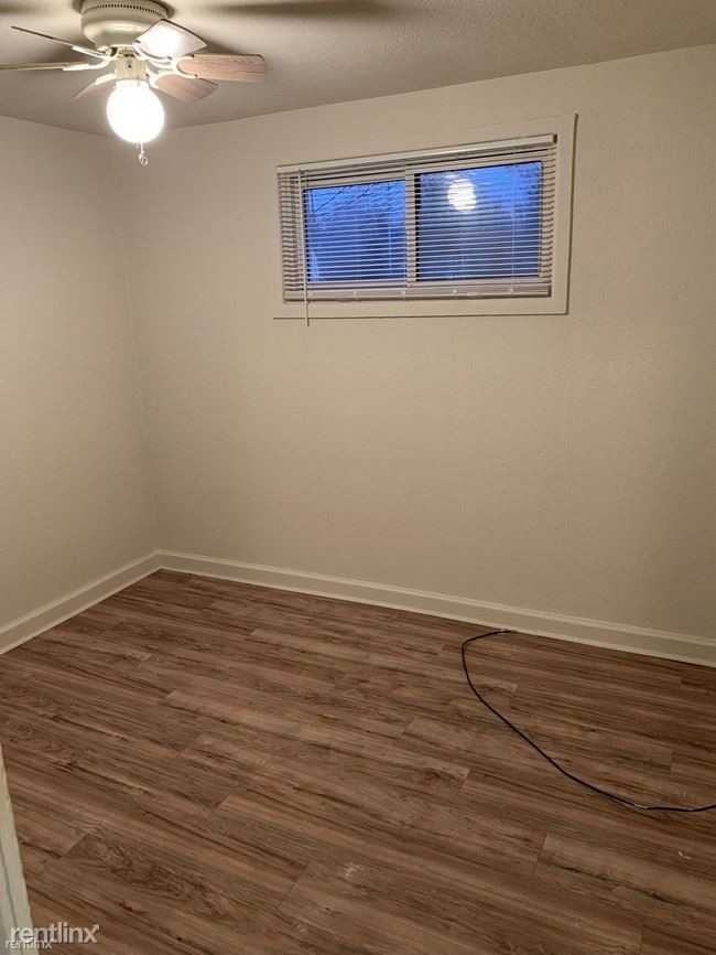 Sharon Court Apartments 19708 Sharon Ct, Belleville, MI 48111 Zumper