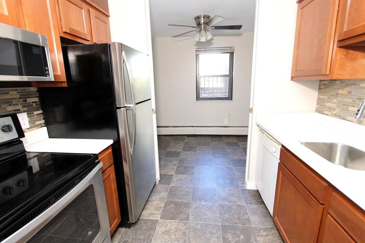 Anita Hall Apartments 513 N Neville St, Pittsburgh, PA 15213 Zumper