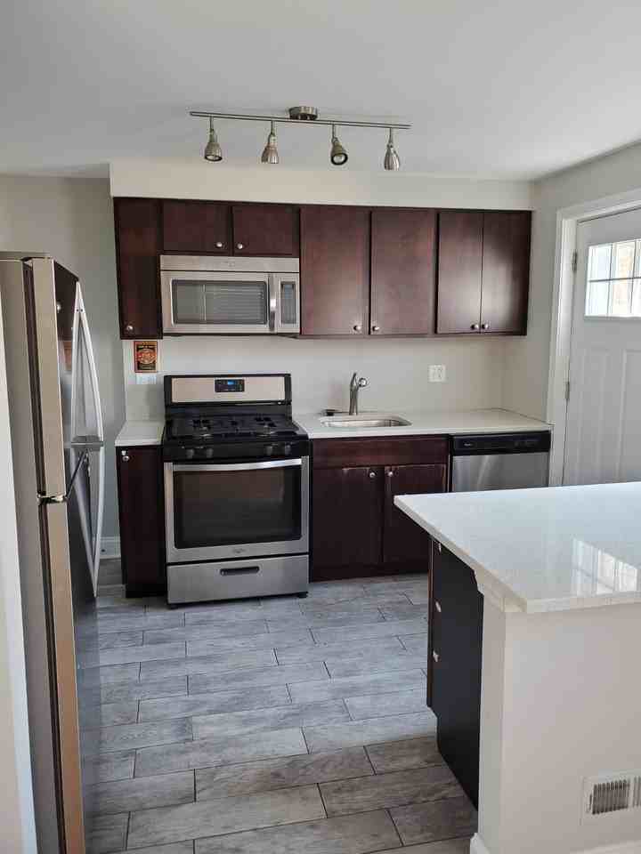 56315641 W. Carmen Ave Apartments 5631 W Carmen Ave, Chicago, IL