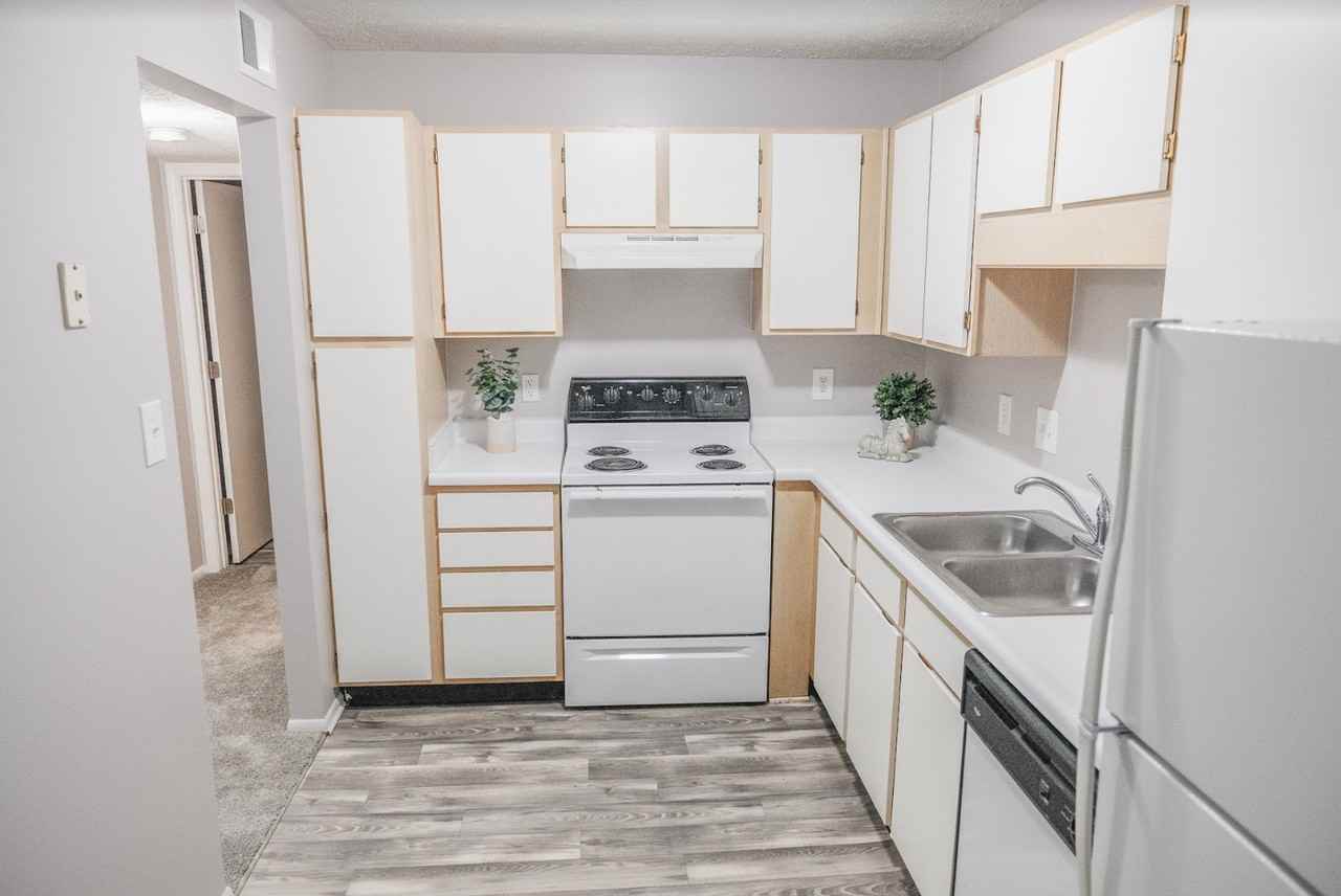 Cedar Springs Apartments 9205 Cedar Springs Pl, Louisville, KY 40291