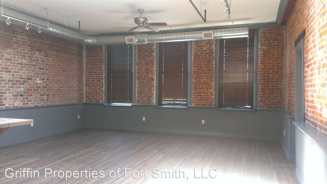 411 Garrison Ave, Fort Smith, AR 72901 1 Bedroom Apartment for 950