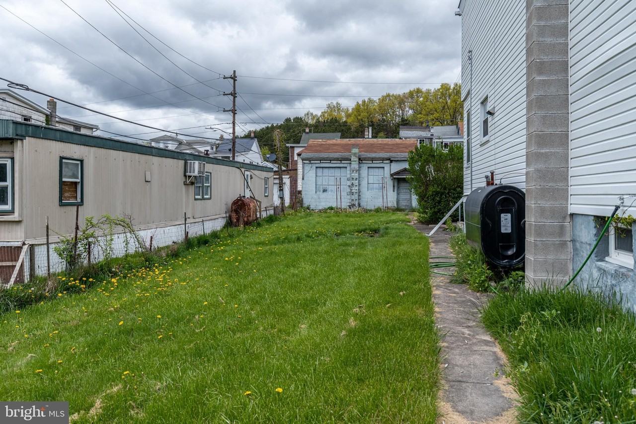 493 W Saylor St, Mount Carmel, PA 17851 3 Bedroom House for 900/month Zumper