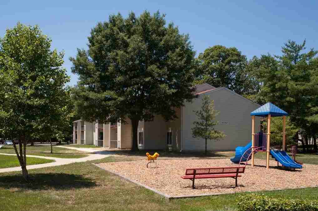 Smallwood Gardens Apartments 2640 Hamilton Pl, Waldorf, MD 20602 Zumper