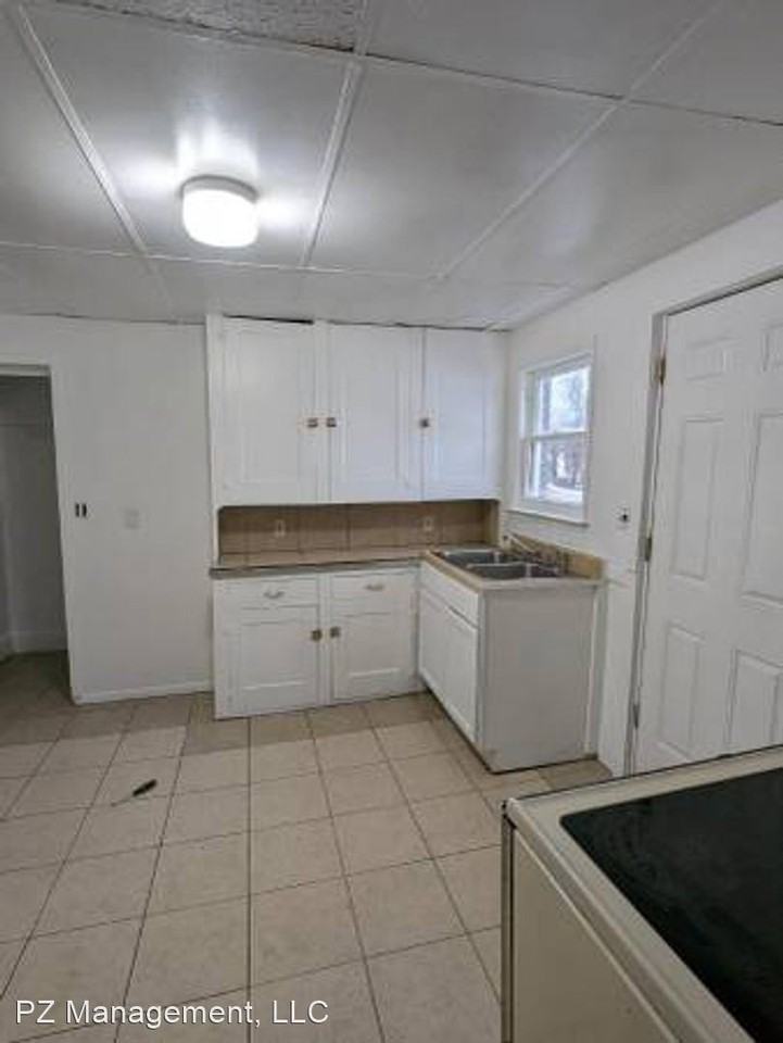 508 Harbor St Apartments in Conneaut, OH 44030 Zumper