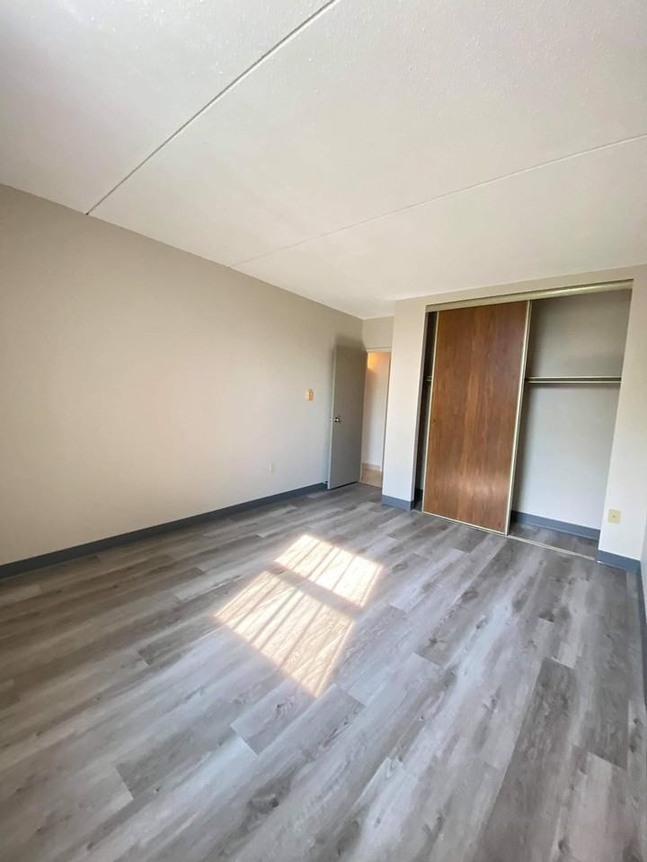 Village Square Apartments 505 Rouge Rd, Winnipeg, MB R3K 1Y3 Zumper