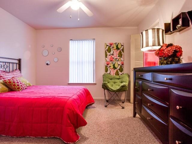 Woodglen Park Apartments 6800 S Cockrell Hill Rd, Dallas, TX 75236