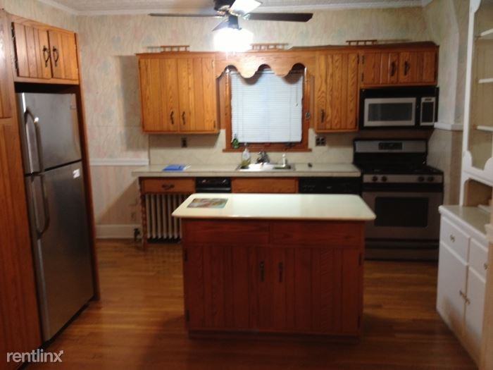 Spacious 3 Bedroom 3 Bath Victorian Single Family Home Apartments Harrison Ave, Harrison, NY