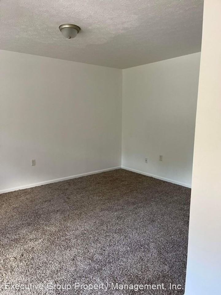 437 Woodcreek Dr. Apartments 437 Woodcreek Dr, Radcliff, KY 40160