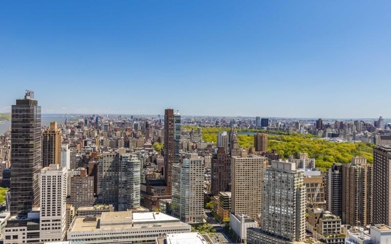 W 60th St 27J, New York, NY 10023 Studio Apartment for 4,300/month