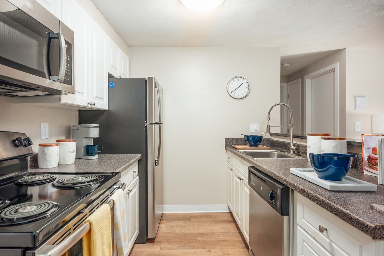 Cabot Crossing Apartments 130 Bowden St, Lowell, MA 01852 Zumper