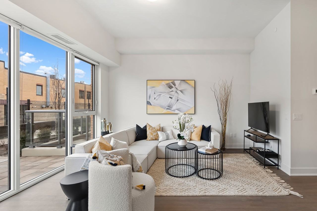 The Bakerfield Apartments 195 Deerfield Rd, Newmarket, ON L3Y 0G4