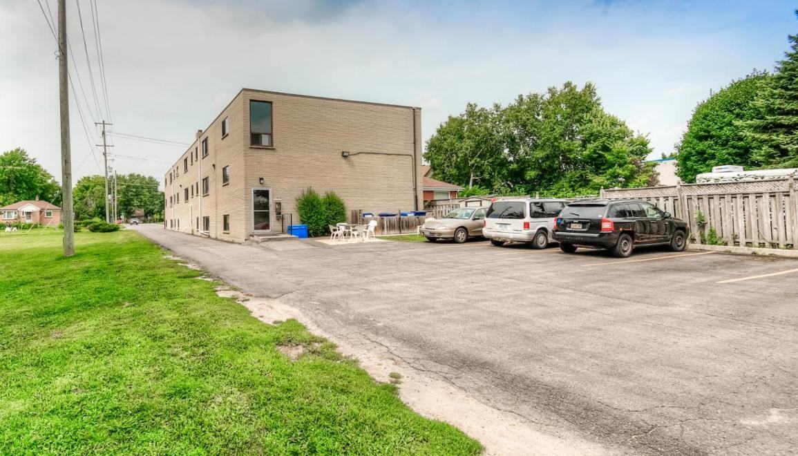 Trafalgar Place Apartments 1447 Trafalgar St, London, ON N5W 1W8 Zumper