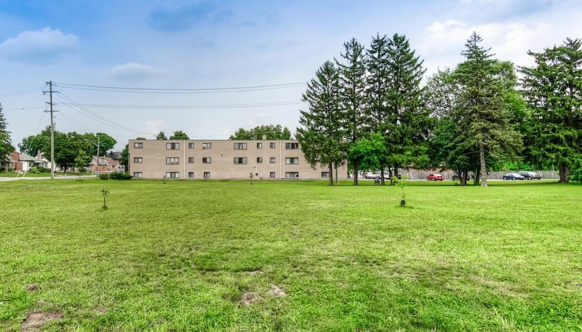 Trafalgar Place Apartments 1447 Trafalgar St, London, ON N5W 1W8 Zumper