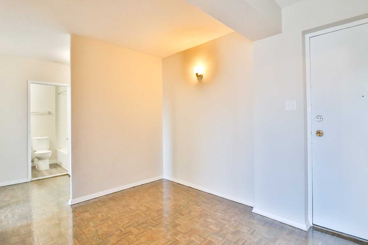 272 Bronson Avenue Apartments 272 Bronson Ave, Ottawa, ON K1R 6H9