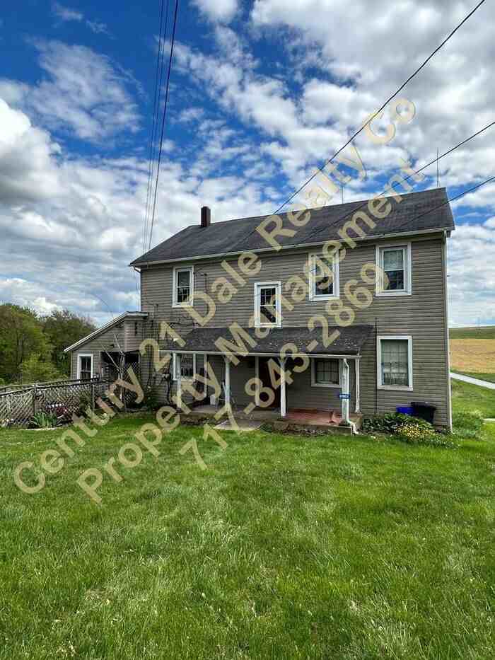 121 Throne Rd 2ndFL, Fawn Grove, PA 17321 3 Bedroom Apartment for 995