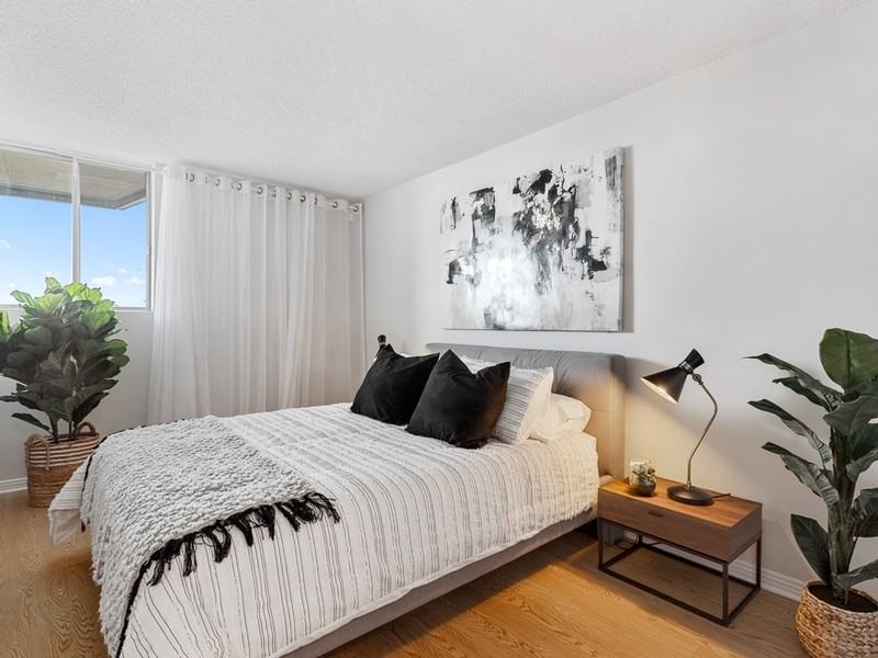 1975 St. Laurent Boulevard Apartments 1975 St. Laurent Blvd, Ottawa