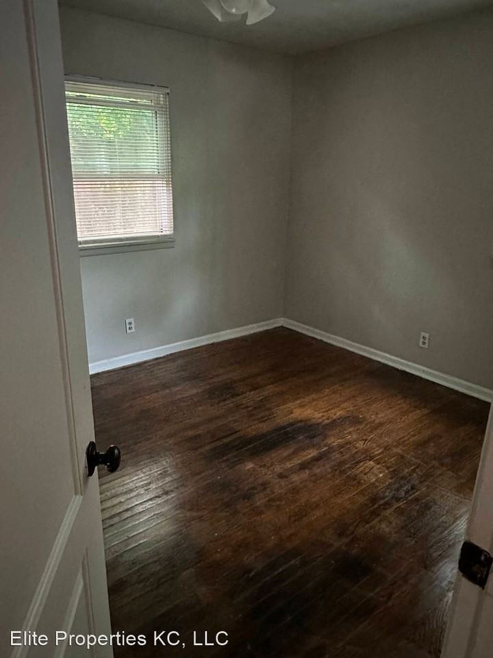 1612 & 1616 Washington Ave Apartments in Kensington, Kansas City, KS