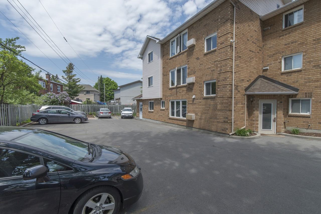 1660 Russell Rd Apartments in Riverview, Ottawa, ON K1G 0M8 Zumper