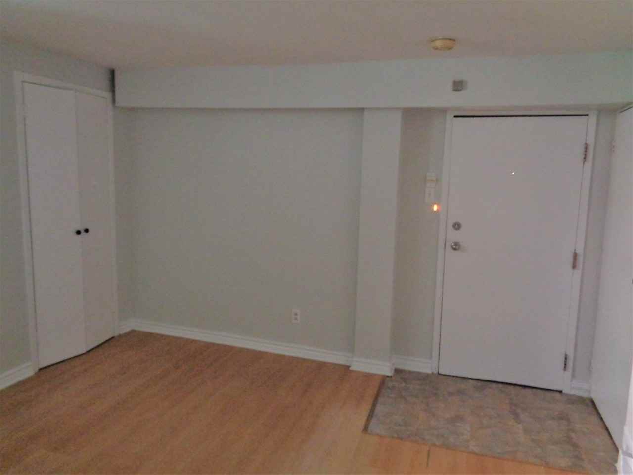 1441 Rue SaintMarc 9, Montréal, QC H3H 2G4 Studio Apartment for 760