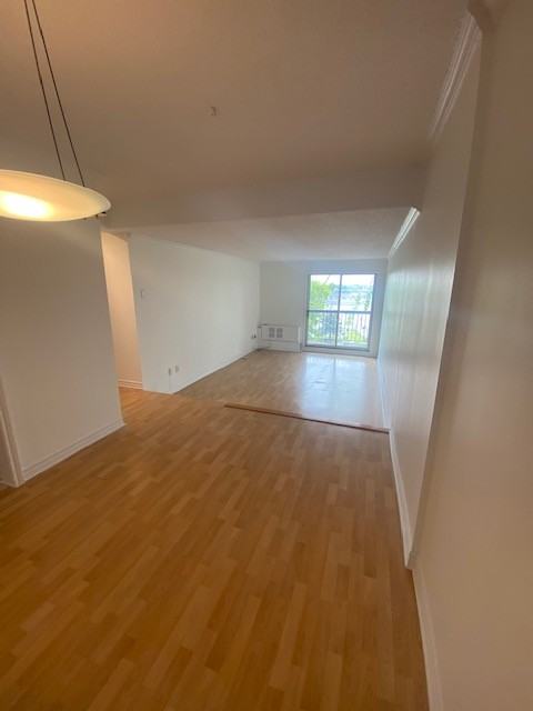 1650 Avenue Panama 505, Brossard, QC J4W 2W4 2 Bedroom Apartment for