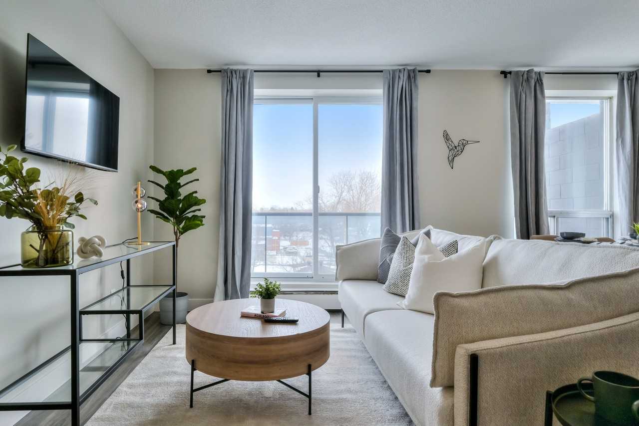 Pinewood Heights Apartments 838 Pinewood Cres, Ottawa, ON K2B 8B7