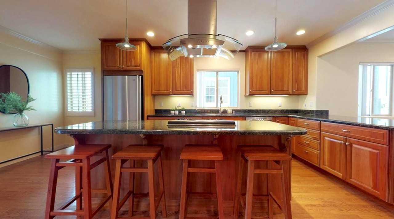 Private Room in Elegant Mar Vista Home Zumper