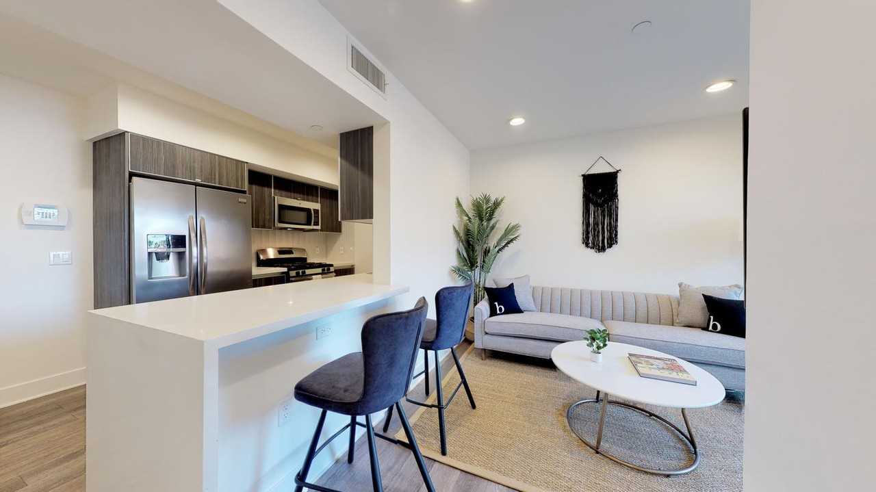 Private Bedroom in Chic Hollywood Apartment Off Melrose Ave Apartments