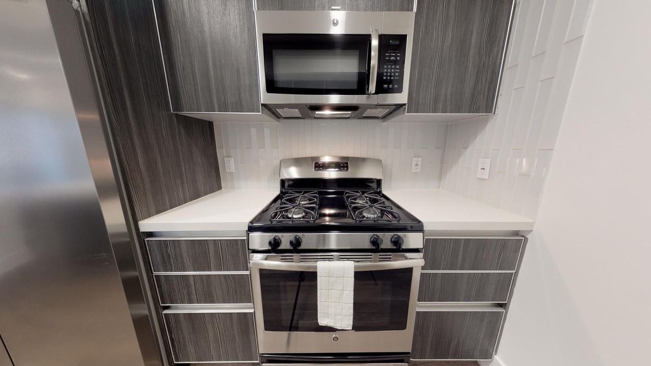 Private Bedroom in Chic Hollywood Apartment Off Melrose Ave Apartments