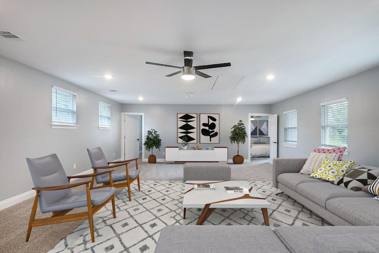 Spacious & renovated Preston Hollow home with big backyard Apartments