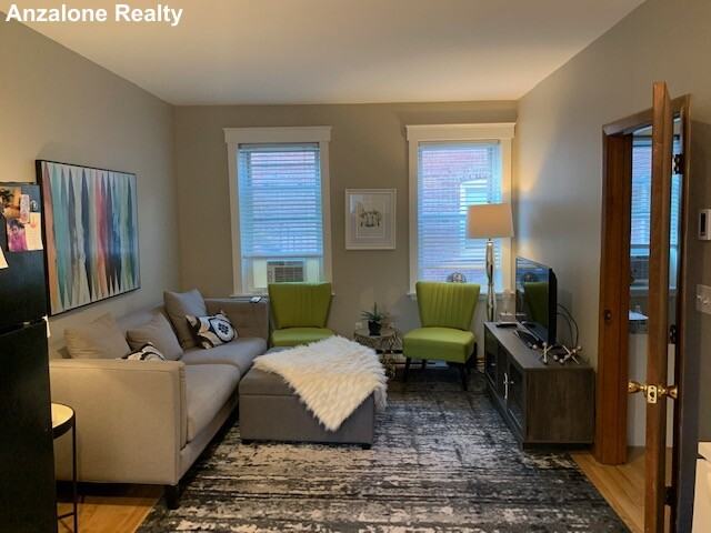 Salutation St 42, Boston, MA 02109 1 Bedroom Condo for 2,500/month