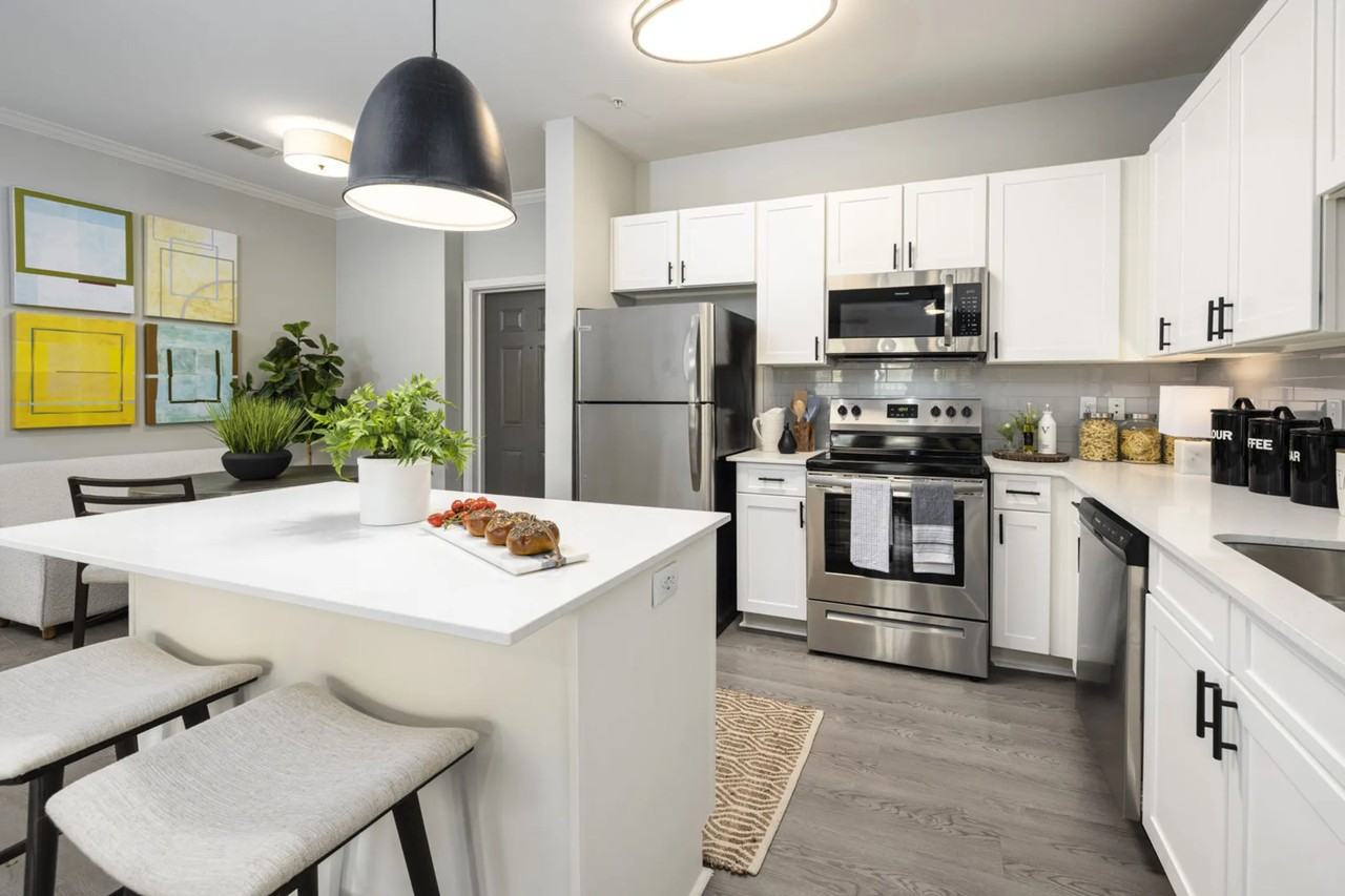 Apartments for Rent In Oak Hills Place, LA Find 53 Condos & Other Rentals