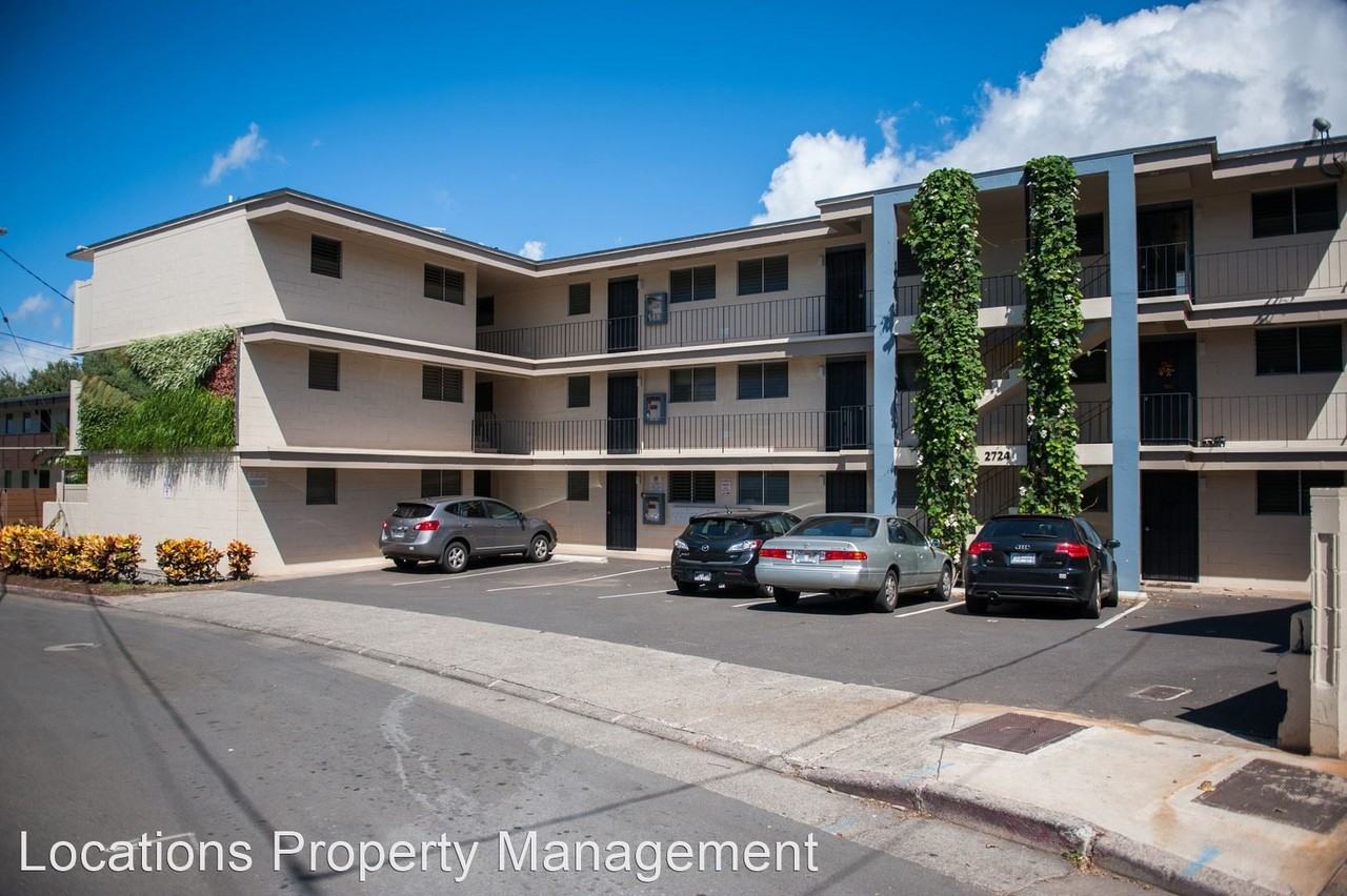 CLOSE to UH Manoa 1BR, 1BATH, Small YARD....1495 (Parking