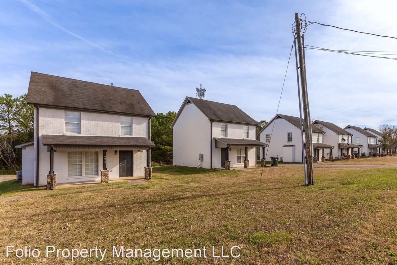 Wall Triana Hwy Townhomes Apartments 6979 Wall Triana Hwy, Madison
