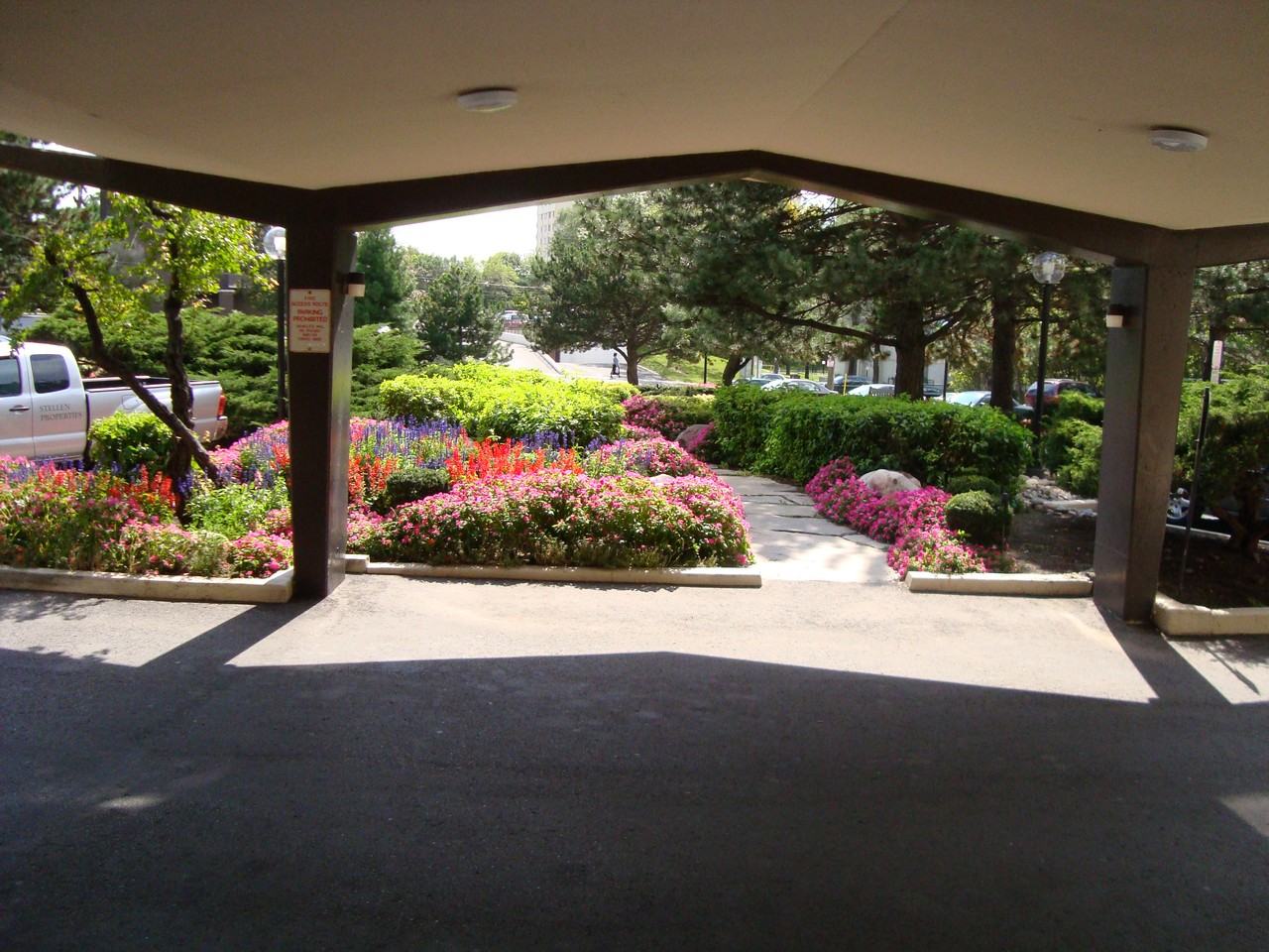 34 Leith Hill Rd Apartments in The Peanut, Toronto, ON M2J 1Z4 Zumper