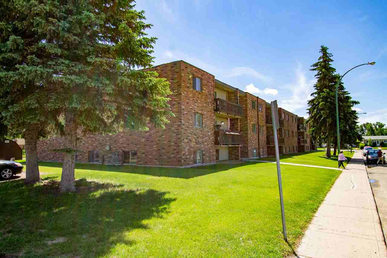 2 Bedroom Suite at 10 Pearson Place Apartments 10 Pearson Pl